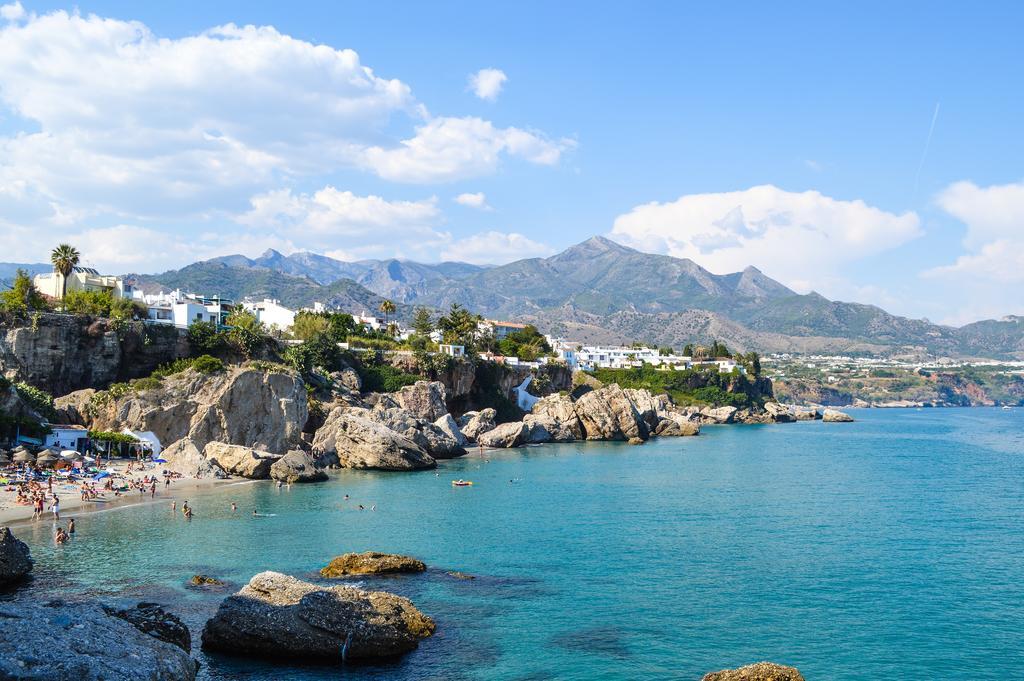 Easy Nerja Bronce Hotel Exterior photo