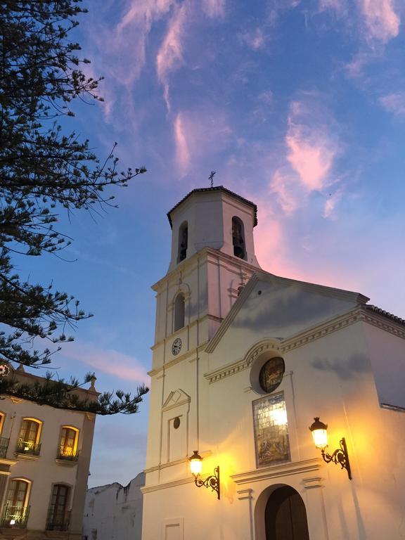 Easy Nerja Bronce Hotel Exterior photo